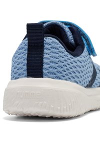 Hummel ACTUS - Trainingsschuh - faded denim