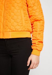 Noisy May Bomberjacka - neon orange