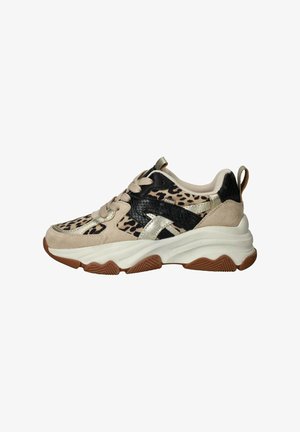 Chunky sneakers met een beige suède en zwarte leren bovenkant met een luipaardprint. Zilveren accenten en een gegoten rubberen zool met loopvlakontwerp.