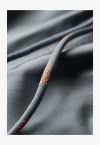 Niewybrane, stormy weather grey