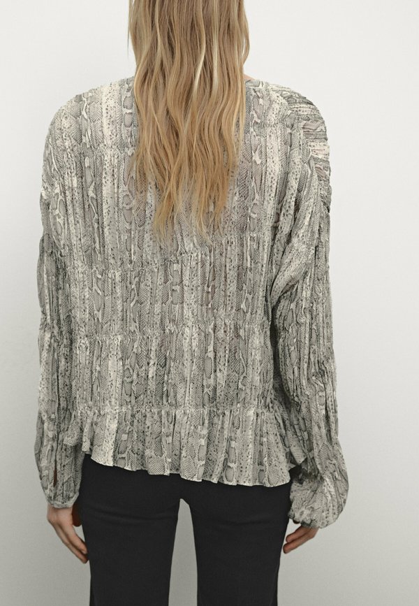 SNAKESKIN  WITH ELASTIC DETAIL  - Blouse4