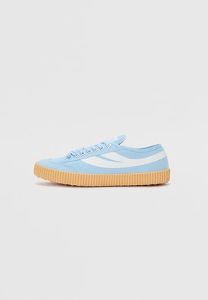 2619 ST 1 UNISEX - Sneakers laag - azure summer sky/white