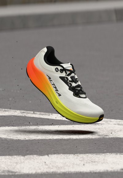 Altra TORIN 9