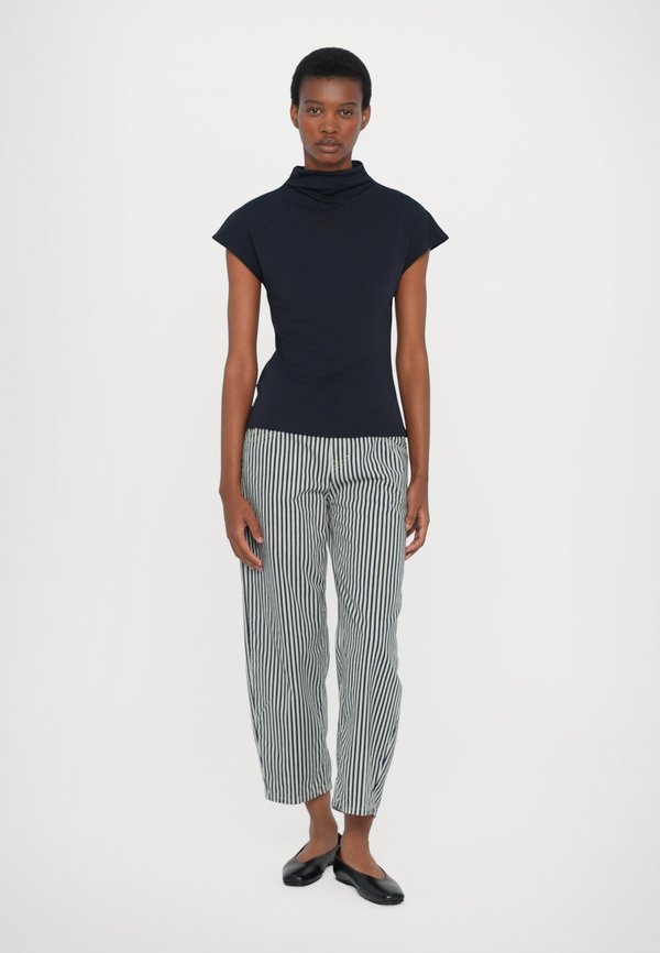 STOVER - Straight leg jeans3