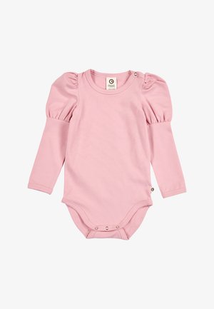 Lichtroze babyrompertje met lange mouwen, met opgeblazen schouders, een ronde halslijn en drukknoopsluitingen op de schouder en tussen de benen.