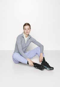 ELHO SIRMIONE 89 - Trainingsbroek - lavender