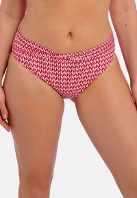 Červeno-bílý bikini spodek s geometrickým vzorem, s vysokým pasem a hladkým texturovaným materiálem.