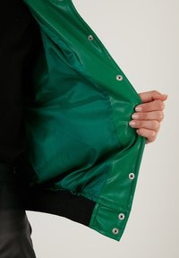 LELA LOOSE FIT - Imitatieleren jas - benetton color