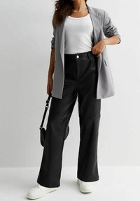 New Look Petite Tygbyxor - black