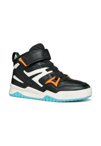 Zwarte hoge sneakers met witte en oranje accenten, leren buitenkant, gestructureerd oppervlak, versterkte neus en lichtblauwe rubberen zool.