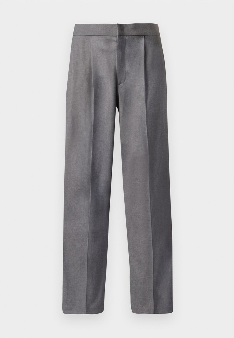 Pantalons ajustés gris avec une coupe droite, présentant une texture lisse, un devant plissé et une taille sans fermeture visible.