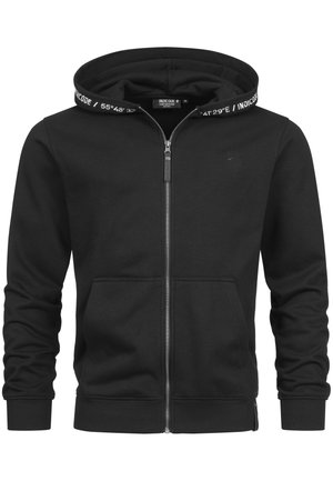 Sort zip-up hættetrøje lavet af en bomuldsblanding, med et minimalistisk design, frontlommer og et logodetalje på hættens trim.