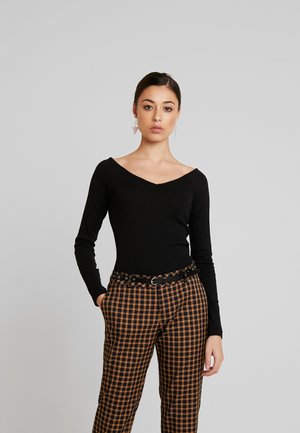 Long sleeved top - black