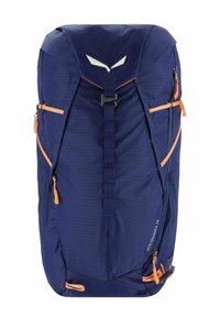 Zaino blu navy realizzato in tessuto resistente, con dettagli arancioni, diverse cerniere e un design snello con maniglia superiore.