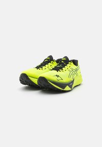 ASICS FUJI SPEED 3 - Krosa skriešanas apavi - safety yellow/black