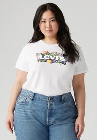 Levi's® Plus PERFECT - Marškinėliai su spaudiniu - bright white