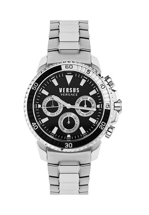 Montre en acier inoxydable argenté avec un cadran noir. Les caractéristiques incluent des sous-cadrans chronographe, des indicateurs de date et de grands marqueurs d'heure.