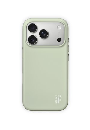 Grüne Silikon-Smartphonehülle mit Aussparung für Dreifach-Kamera und "Ideal of Sweden" Logo auf weißem Hintergrund.