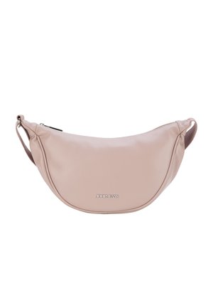Borsa a tracolla rosa chiaro a forma di mezzaluna con tracolla regolabile e logo JOOP! JEANS argento al centro davanti.