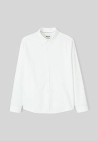 Chemise blanche à manches longues avec un col classique et une texture lisse. Elle présente un ourlet droit et un logo de marque discret à l'intérieur du col.