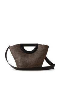 Strukturierte Handtasche mit einer gesprenkelten sandfarbenen Außenseite, glatten schwarzen Lederakzenten und einem runden Obergriff mit Logodetail. Abnehmbarer Schultergurt.