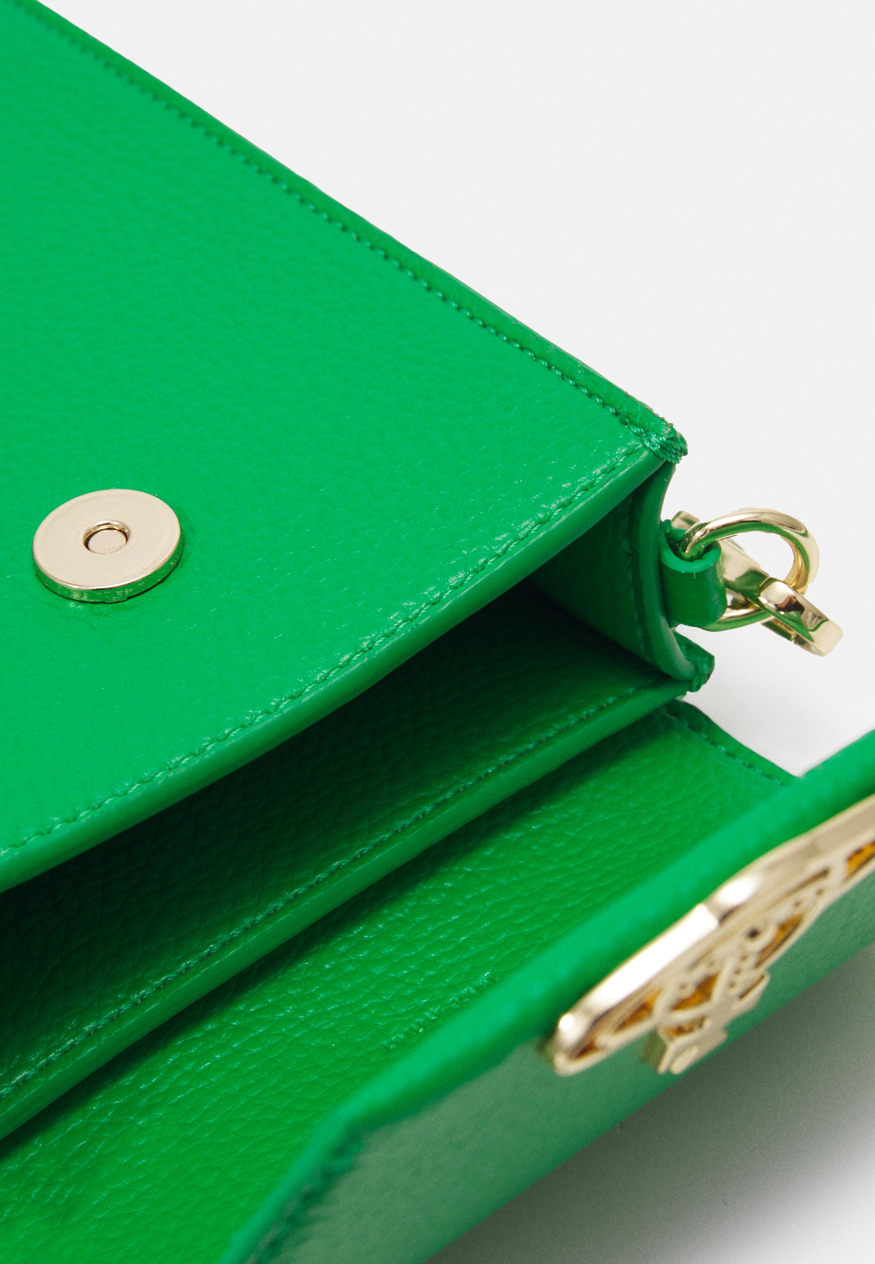 Vivienne Westwood★ORBロゴ BEGAN BIOGREEN PHONE BAG 14927387-1845114450100984.jpg