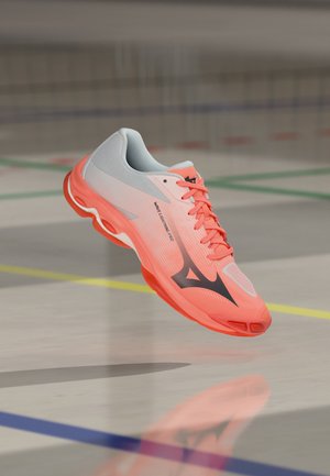 Mizuno WAVE LIGHTNING PRO UNISEX - Παπούτσια βόλεϊ - flamingo coral/carbon/white