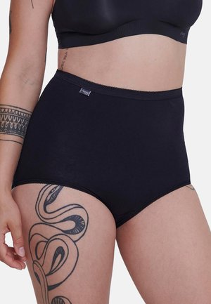 Hochgeschnittene schwarze Baumwollunterwäsche mit glattem Material und Spitzenbesatz, ausgestattet mit einem kleinen Logotag am Bund.