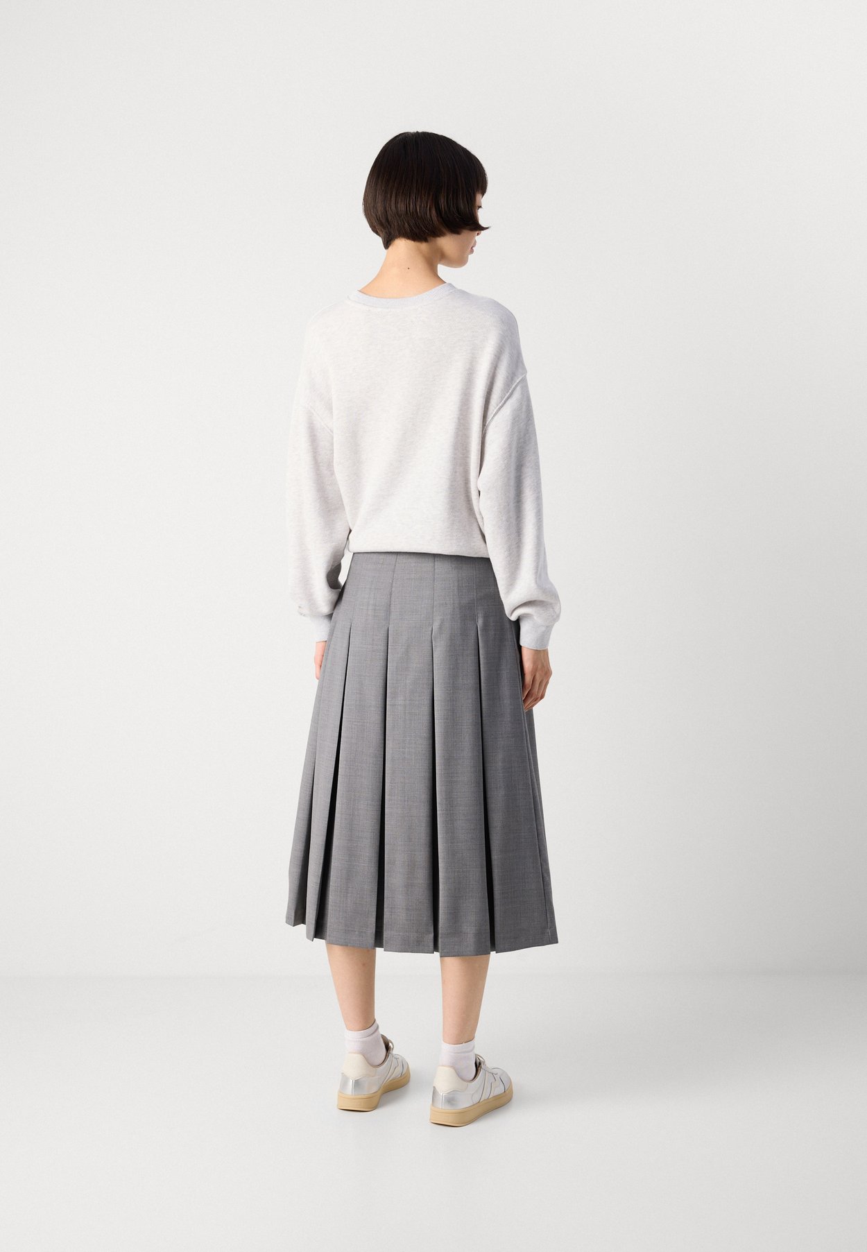 MIDI PLEATED SKIRT