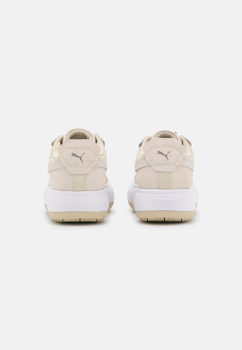Damen Sneaker low | Puma MAYU RAW Sneaker low spring moss/white/dark green moss/taupe - FC60959 Damen Sneaker low | Puma MAYU RAW Sneaker low spring moss/white/dark green moss/taupe - FC60959