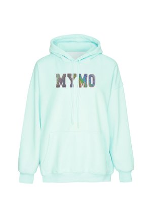 Lyseblå hættetrøje med forlomme og flerfarvet glitrende "MYMO" tekst på brystet.