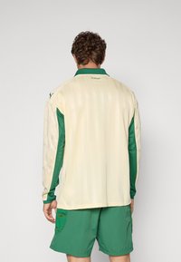 Thumbnail Image 3