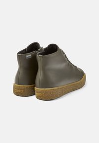 Camper PEU TERRENO - Zapatillas altas - dunkelgrün
