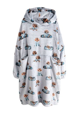 Hanorac supradimensionat, plușat, gri deschis, cu glugă, cu ilustrații de câini maro purtând pijamale albastre și paturi pentru câini pe toată suprafața.
