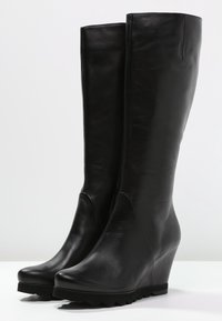 Högl Botas de cuña - black