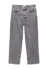 Jeans de denim gris de cintura alta y pierna recta, con bolsillos frontales, trabillas para cinturón y textura desgastada, colocados sobre un fondo blanco.