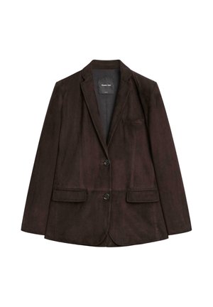 Brauner Wildlederblazer mit geknöpftem Revers, Ein-Knopf-Verschluss, zwei frontalen Taschen und einer Brusttasche. Glatte Textur und taillierte Form.
