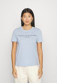 Tommy Hilfiger - T-shirt z nadrukiem Miniatura obrazu 1