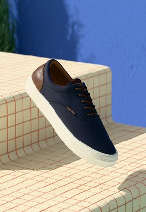 JFWISLINGTON - Trainers - navy