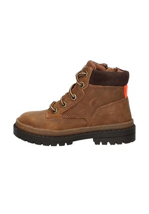 Bruine leren enkellaars met vetersluiting, ronde teen, gevoerd manchet en zwarte rubberen zool. Kenmerkt zich door een contrasterende oranje accenten op de hiel.