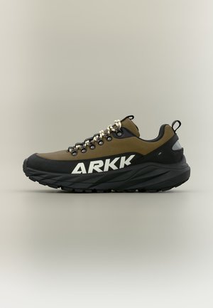 ARKK Copenhagen, ORBIT WR UNISEX - Маратонки - moss/black