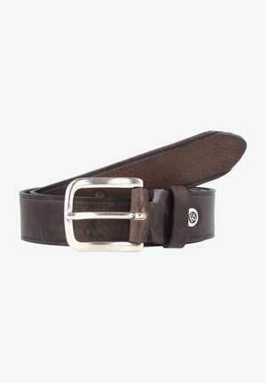 Bruine leren riem met een textuurafwerking, zilveren rechthoekige gesp en een klein logo bij de gesp. Klassiek ontwerp voor dagelijks gebruik.