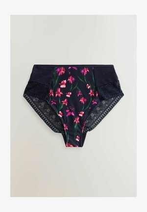 Bikini spodní část s vysokým pasem v námořnické modré barvě s růžovým květinovým vzorem, se zdobnými krajkovými akcenty po stranách a texturovanými látkovými panely.