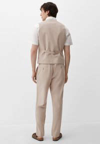 s.Oliver Anzugweste - sandstein