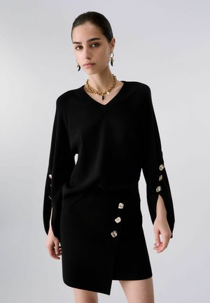 LIU JO, LIU JO SWEATER WITH SLITS - Πουλόβερ - black