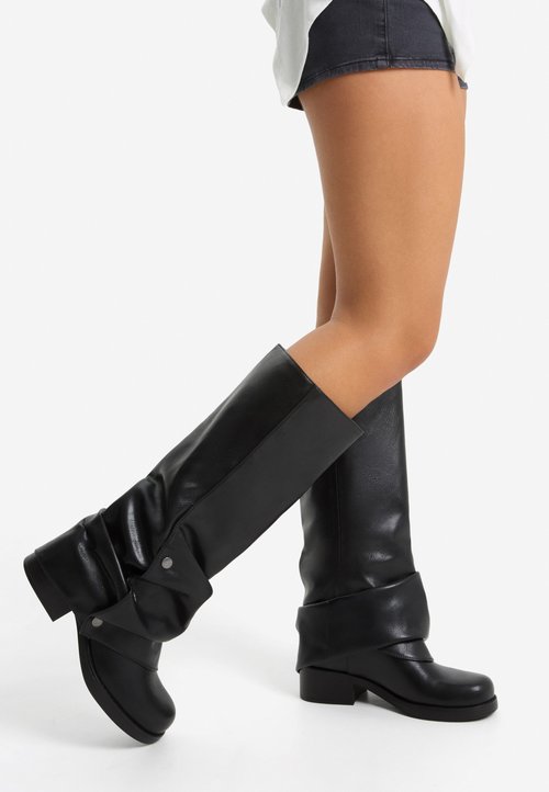 Bershka WITH BUCKLE - Cizme - black