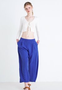 GAP WIDE LEG EASY PANT GAUZE - Pantalon classique - dazzling blue
