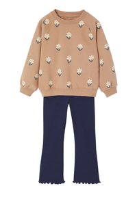 Unausgewählt, marine