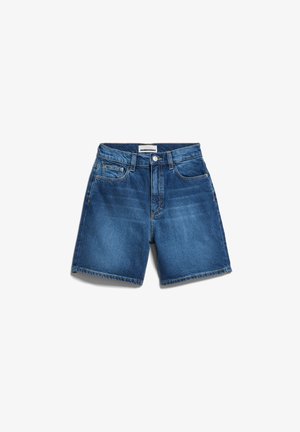 Jeansshorts in mittlerem Blau mit klassischem Schnitt, ausgestattet mit Fronttaschen, einem Knopfverschluss und zerstörten Details am Saum.