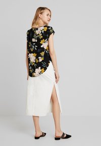 ONLY Blusa - black